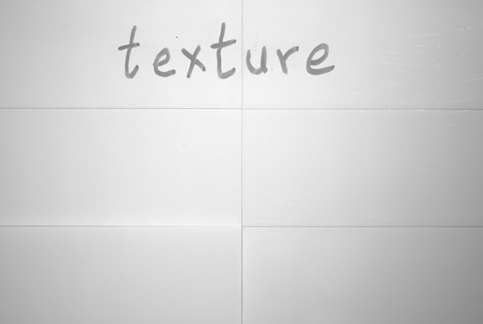 A second-order theory of texture for depth from focus Figure 1