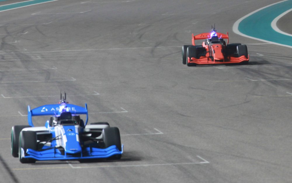 A2RL V\textsubscript{max}: The A2RL autonomous racing dataset for long-range, high-speed perception and multi-vehicle interaction Figure 1