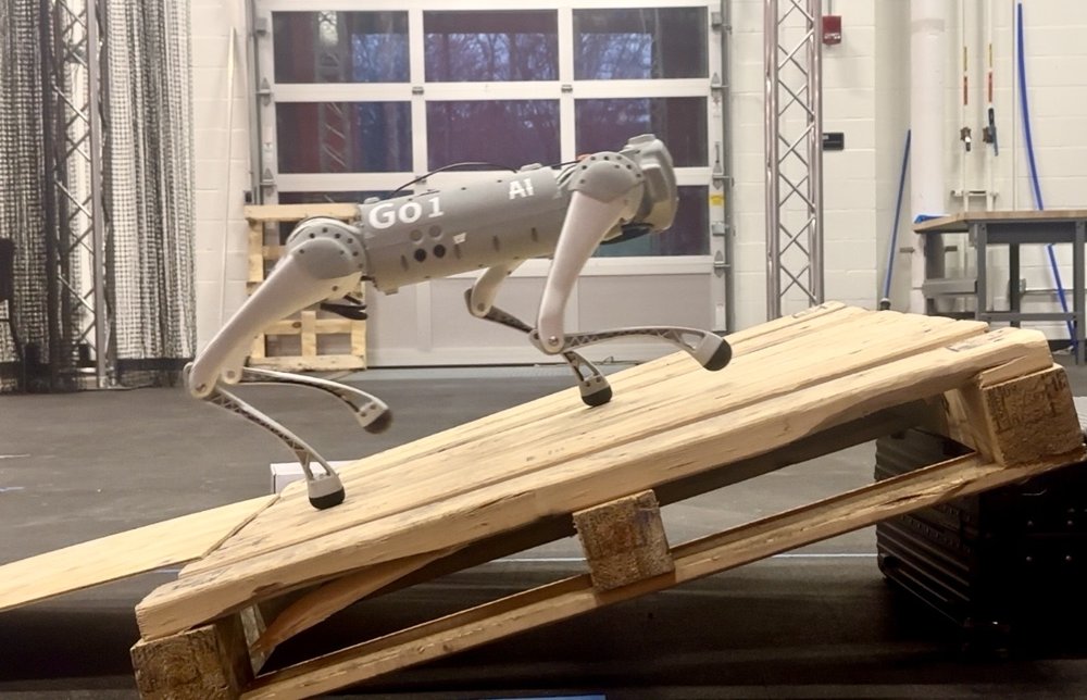 Isaac Sim-to-Real: Reinforcement Learning based Locomotion for Quadrupeds Figure 1