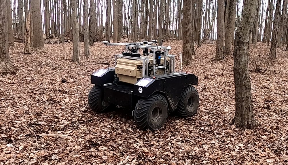 Kinodynamic Motion Planning for Mobile Robot Navigation across Inconsistent World Models Figure 1